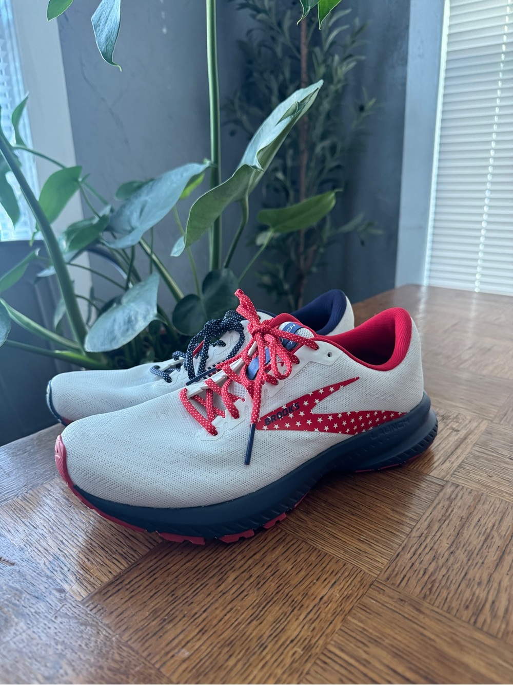 Brooks Women’s Launch 7 Shoes stars stripes